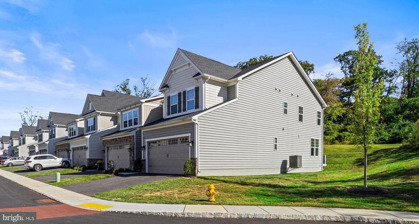 329 Ponds Edge Drive photo 47