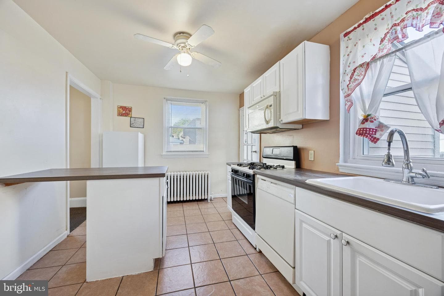 107 S Keystone Avenue, Upper Darby