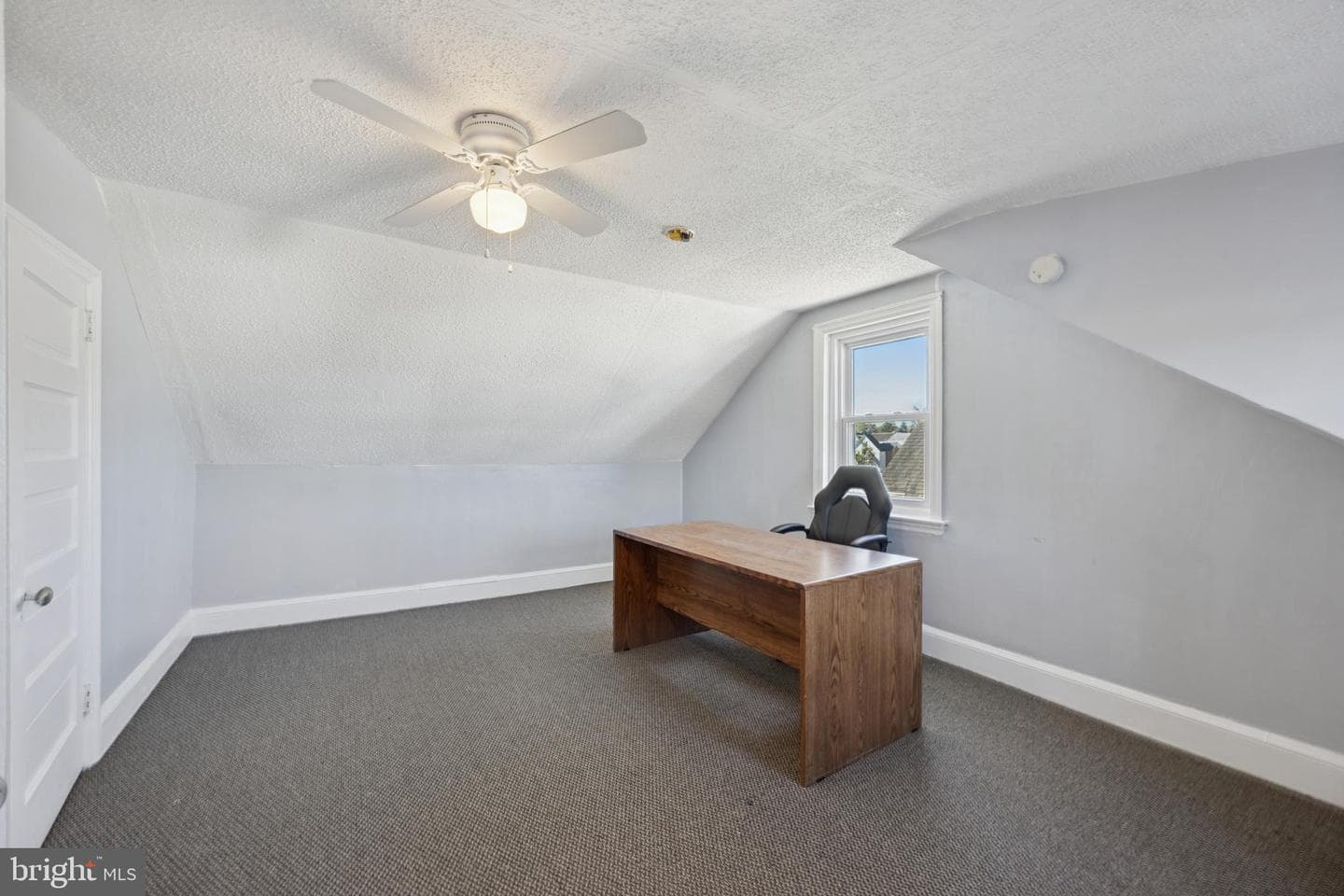 107 S Keystone Avenue photo 13