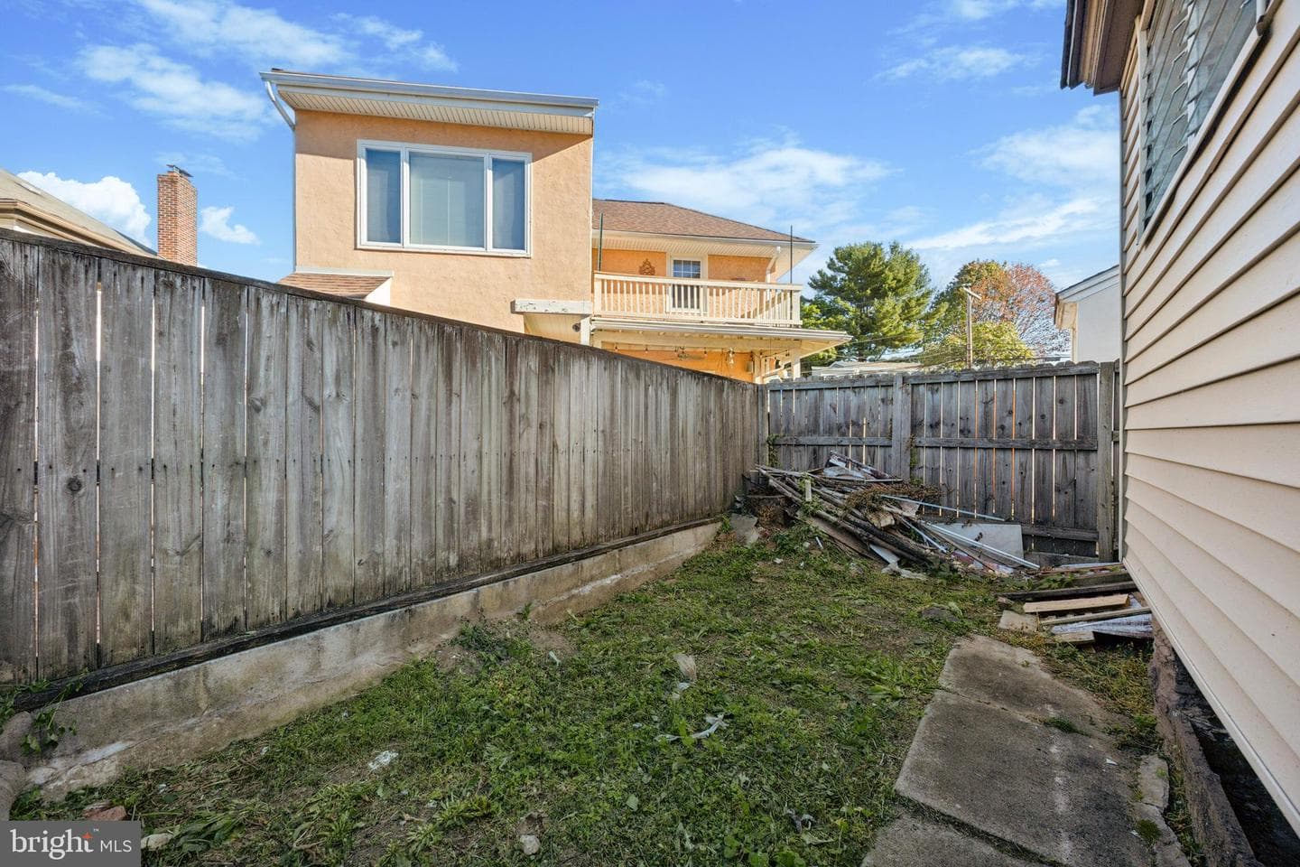 107 S Keystone Avenue photo 16