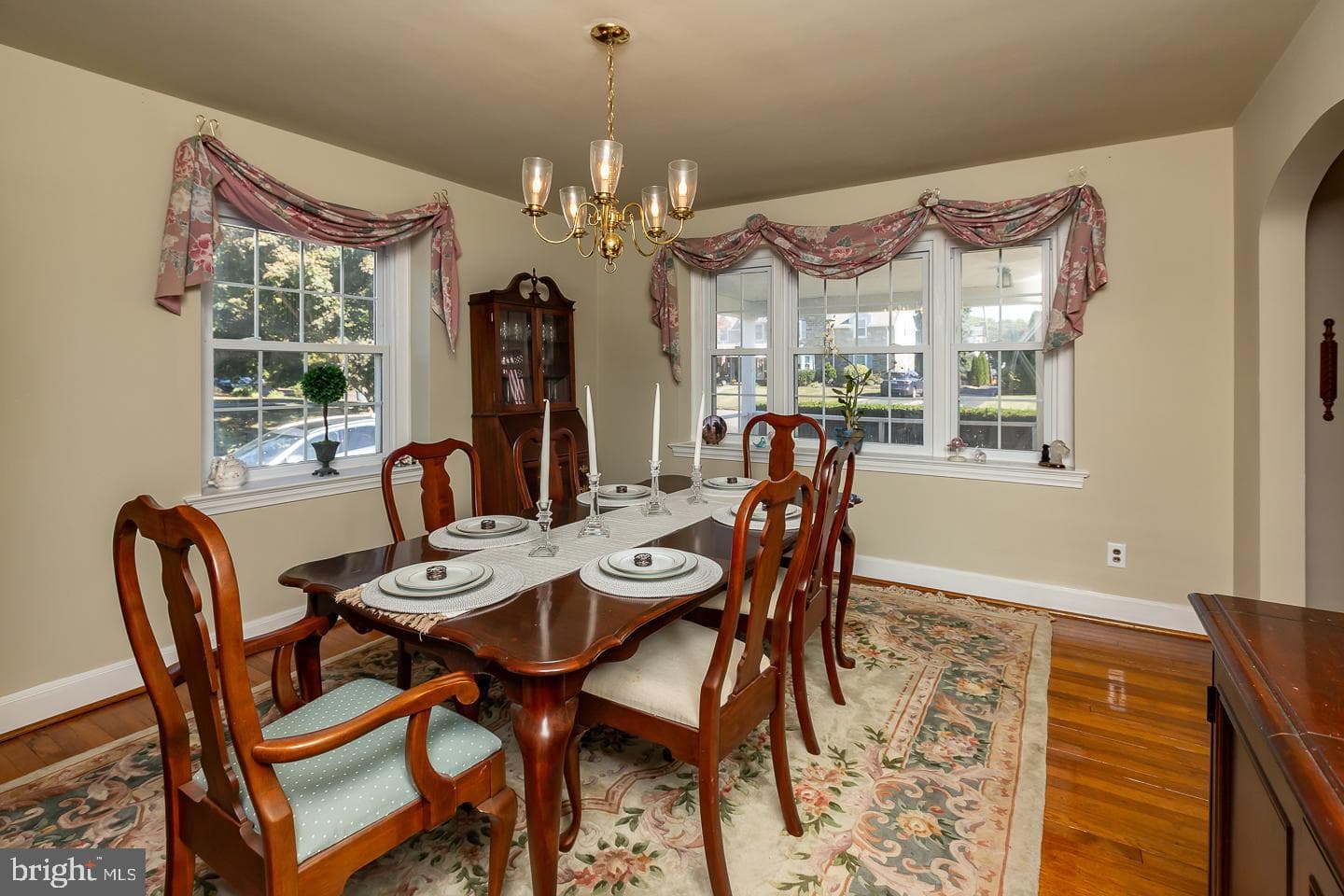 6 N Lexington Avenue photo 11