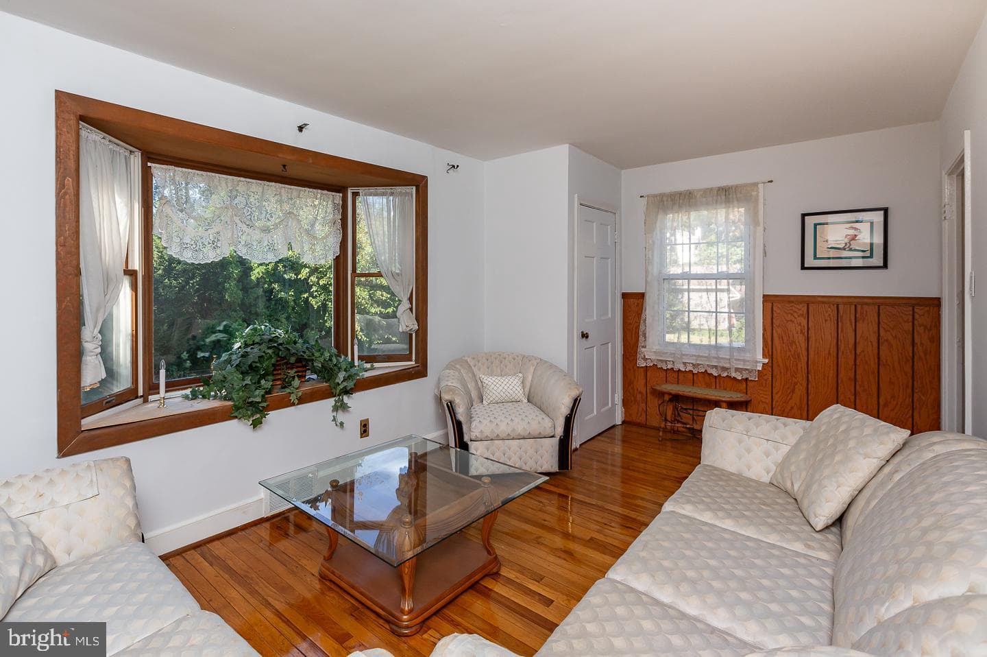 6 N Lexington Avenue photo 17
