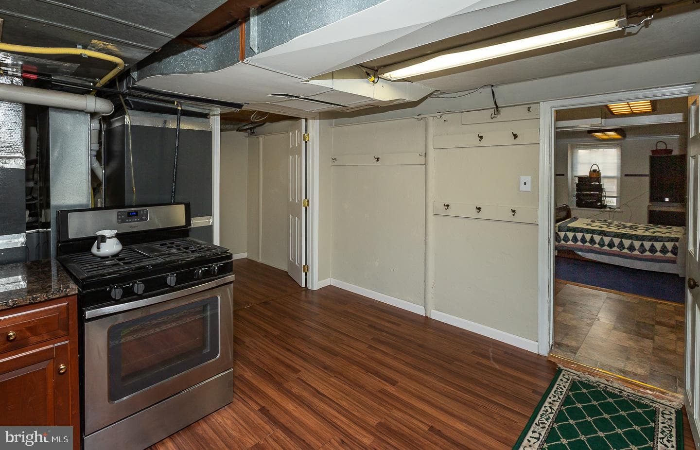 6 N Lexington Avenue photo 36