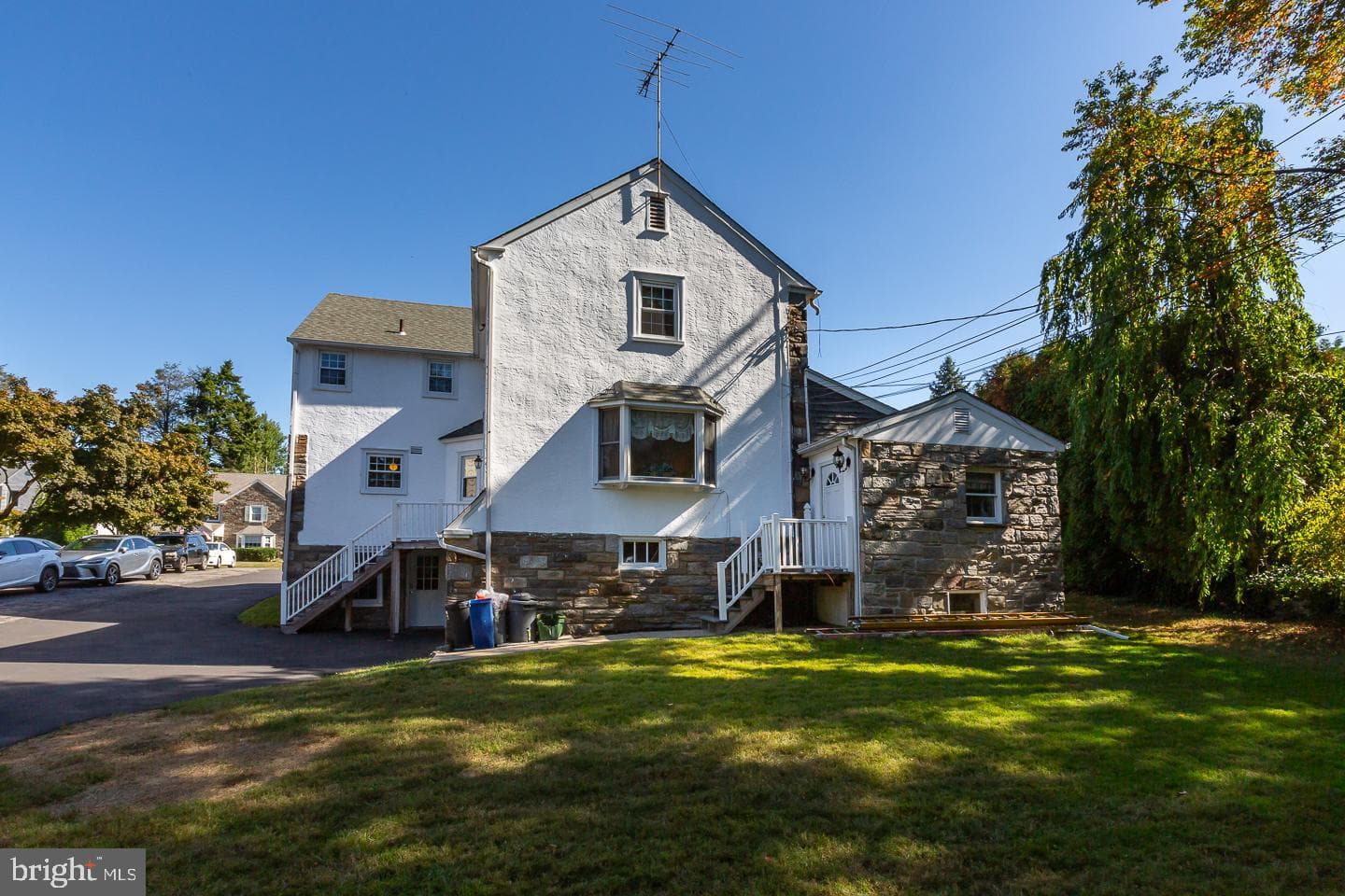 6 N Lexington Avenue photo 38