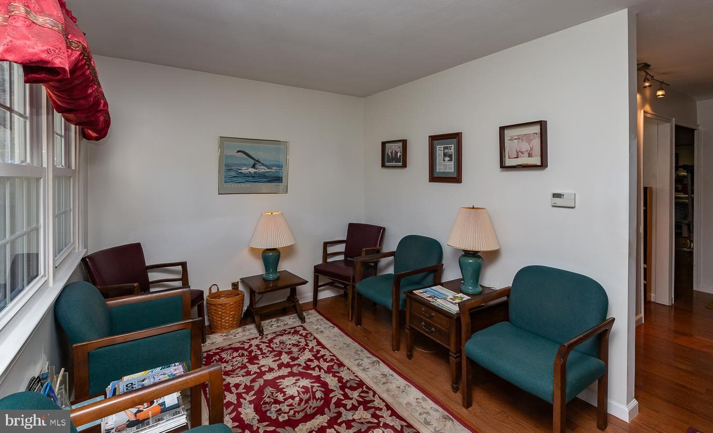 6 N Lexington Avenue photo 42