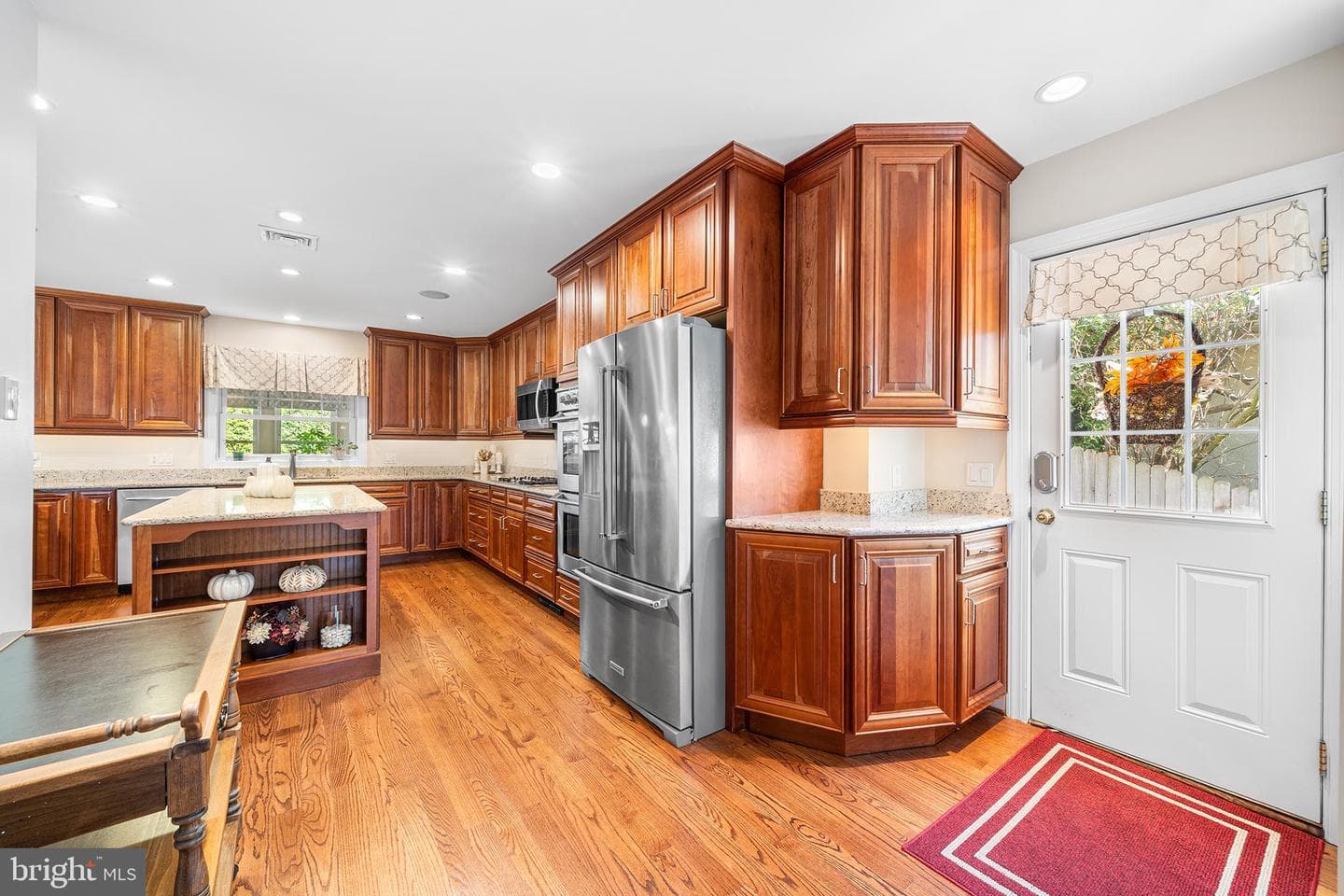 524 Sagamore Road photo 10