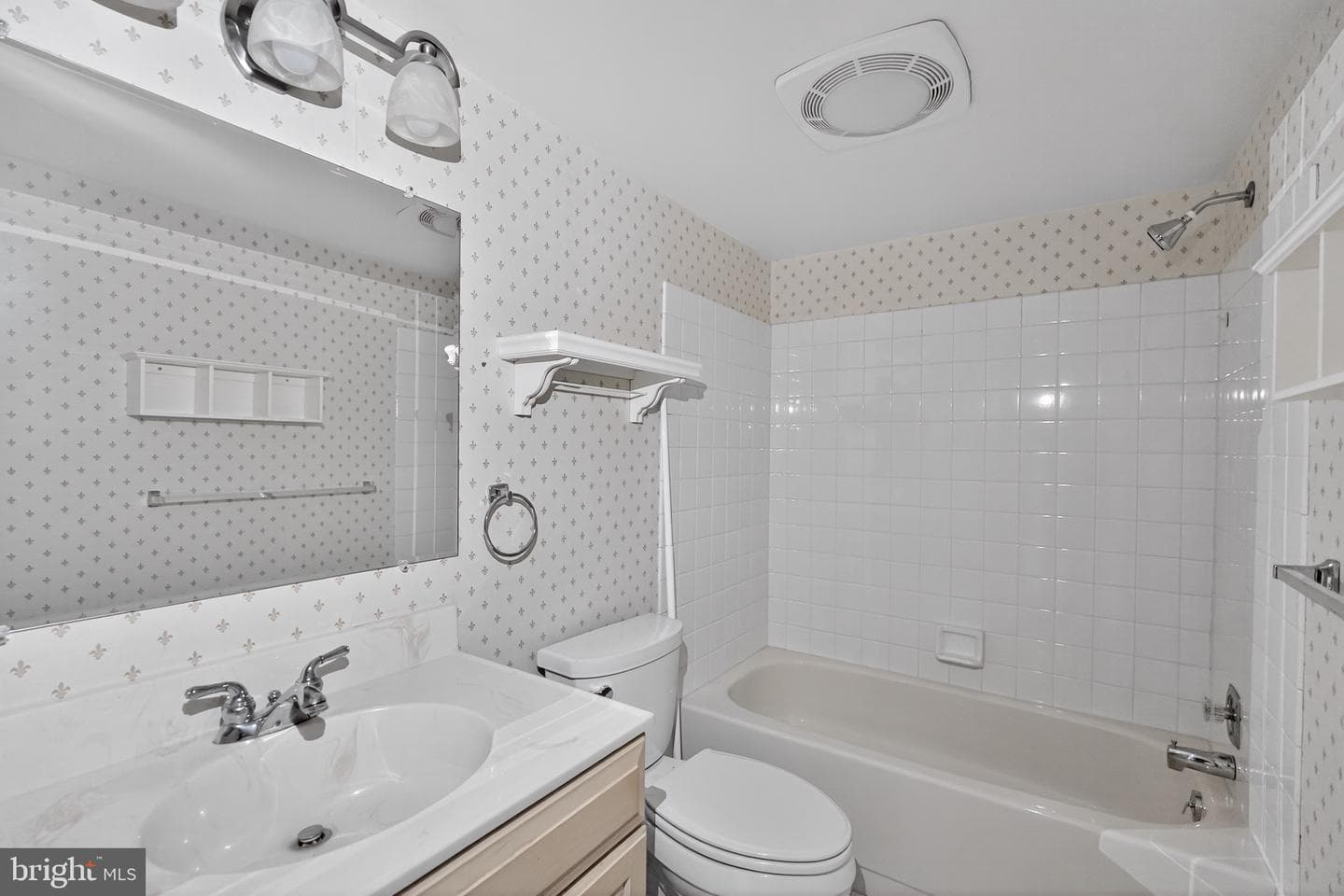 1000 Putnam Boulevard #205 photo 25