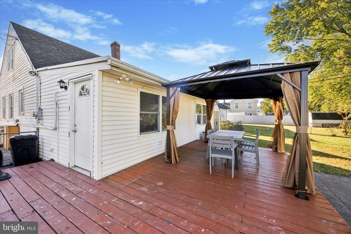 212 Charles Avenue photo 13