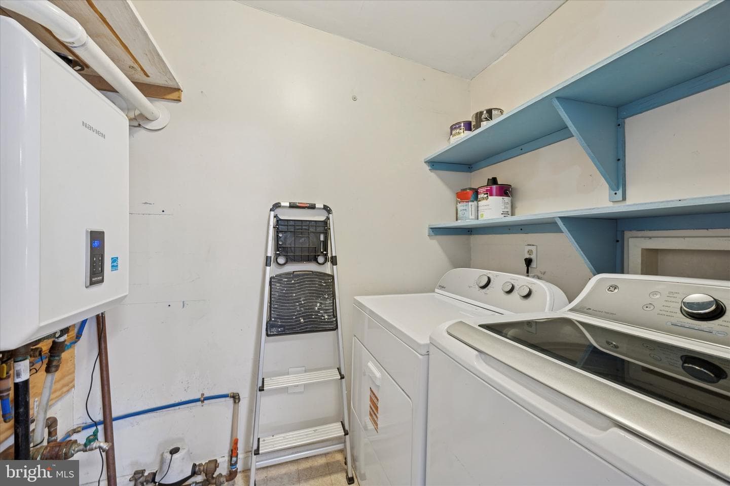 212 Charles Avenue photo 14