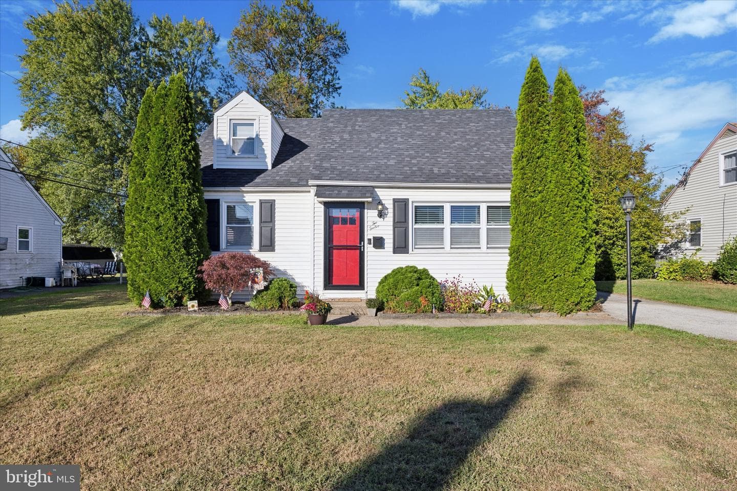 212 Charles Avenue photo 2