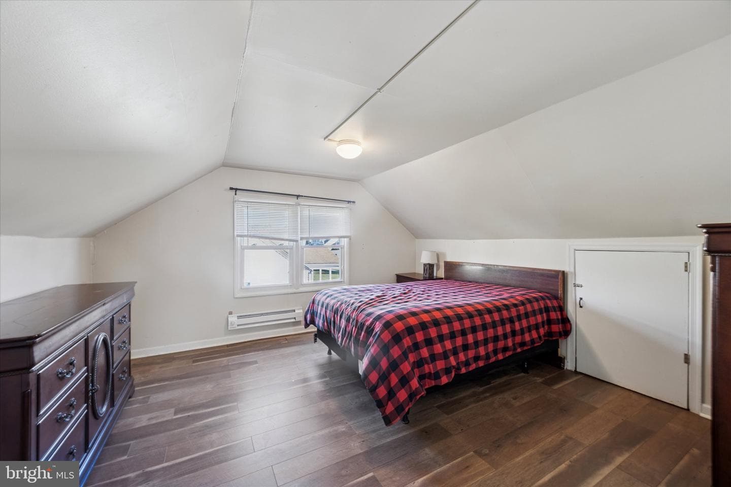 212 Charles Avenue photo 24