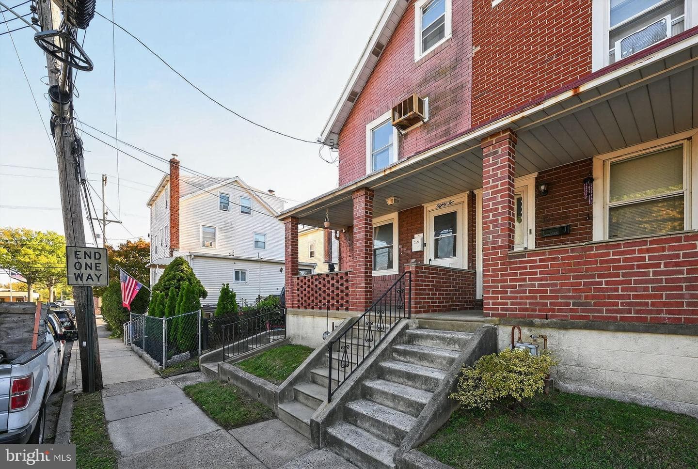 82 Marple Avenue photo 4