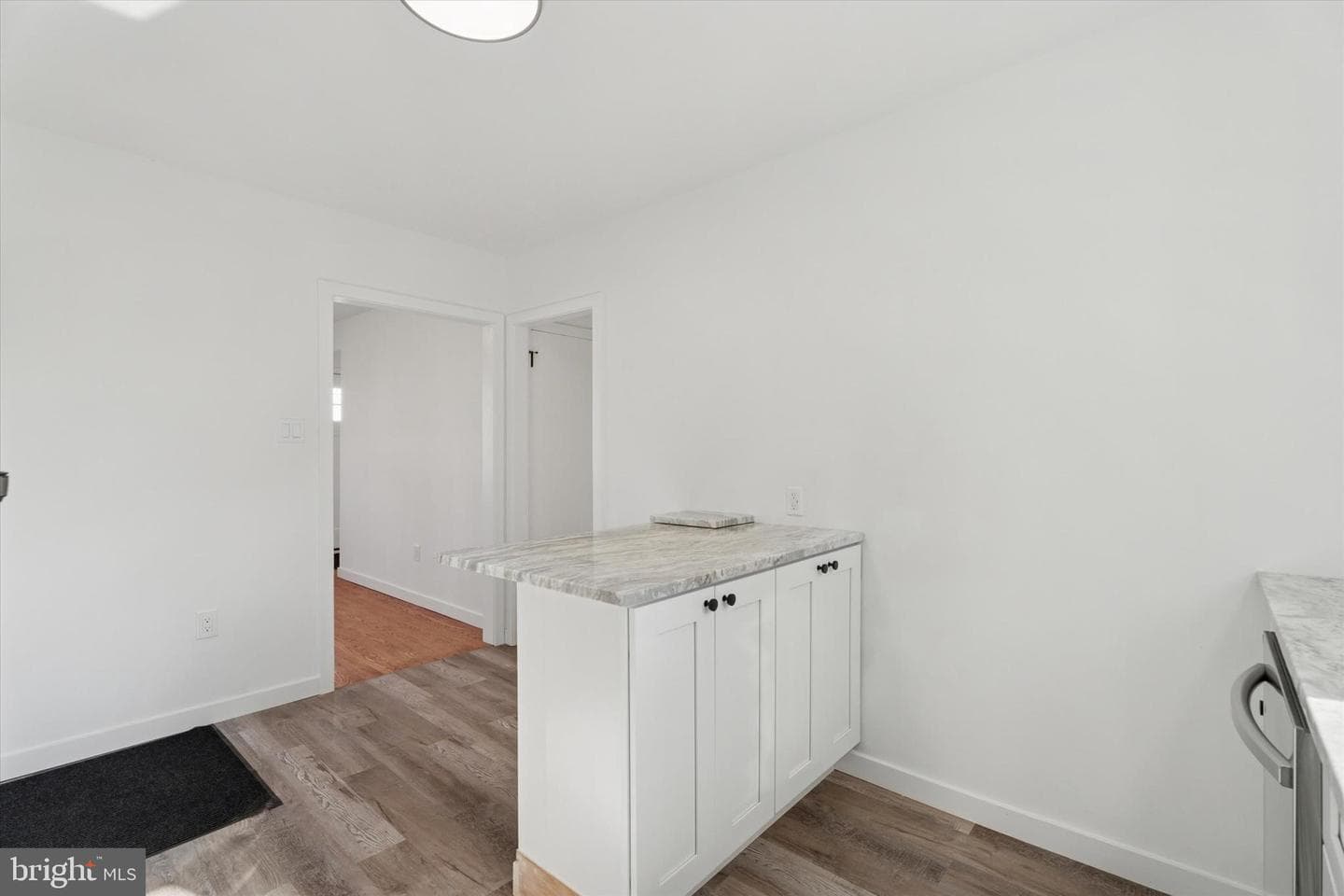 636 S Eagle Road photo 9