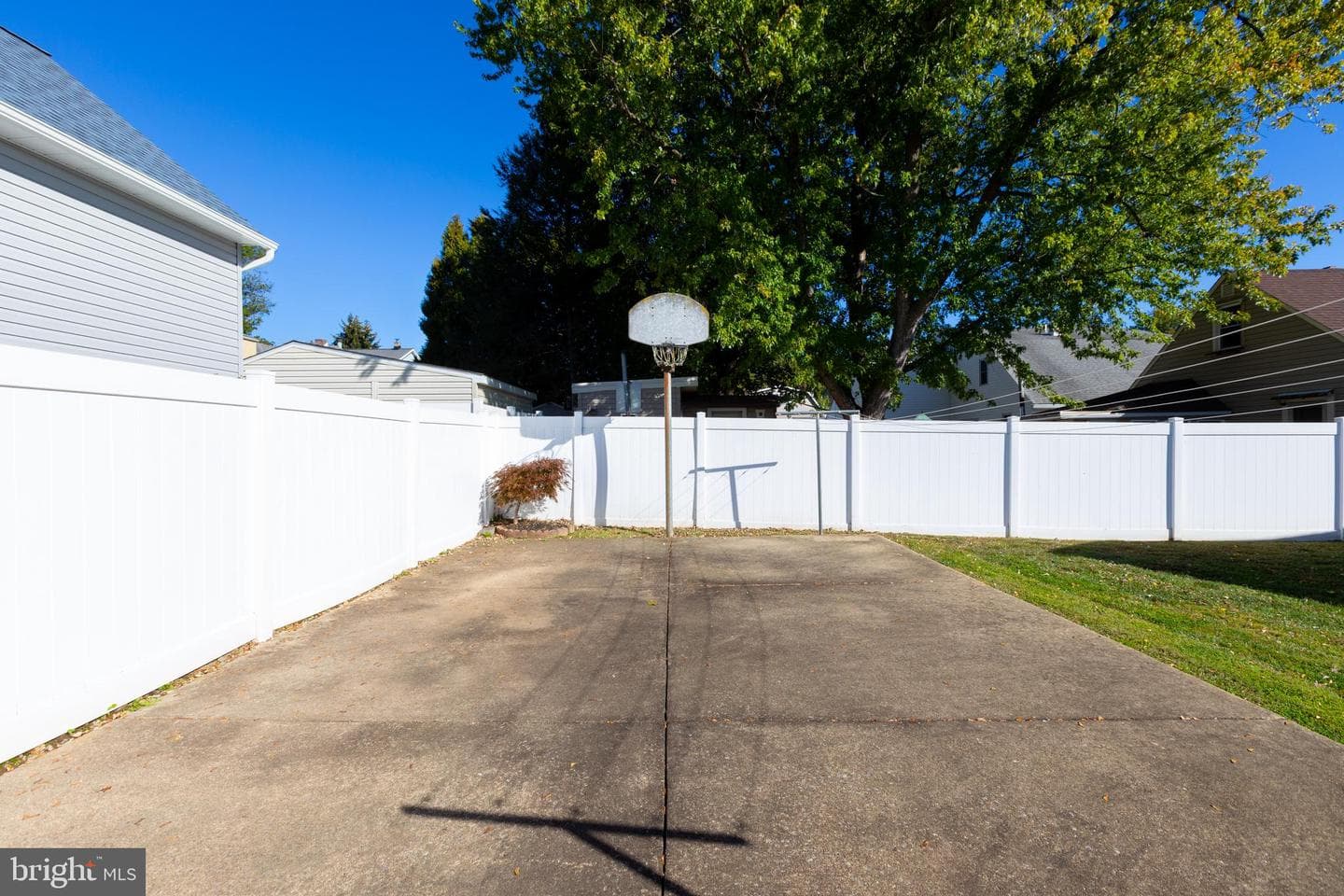 82 1st Avenue photo 26