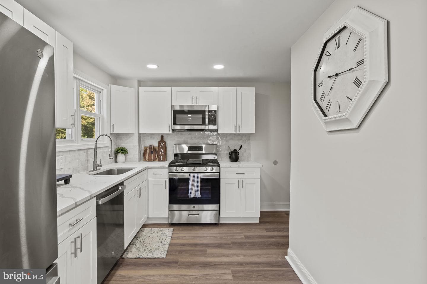 1204 Mulberry Street photo 9