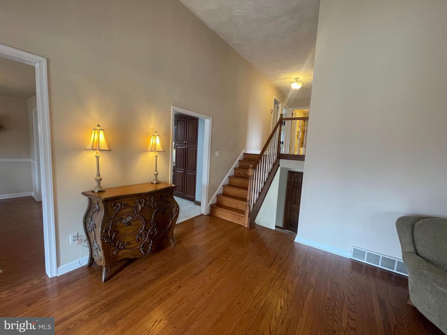 809 Ellis Avenue photo 6