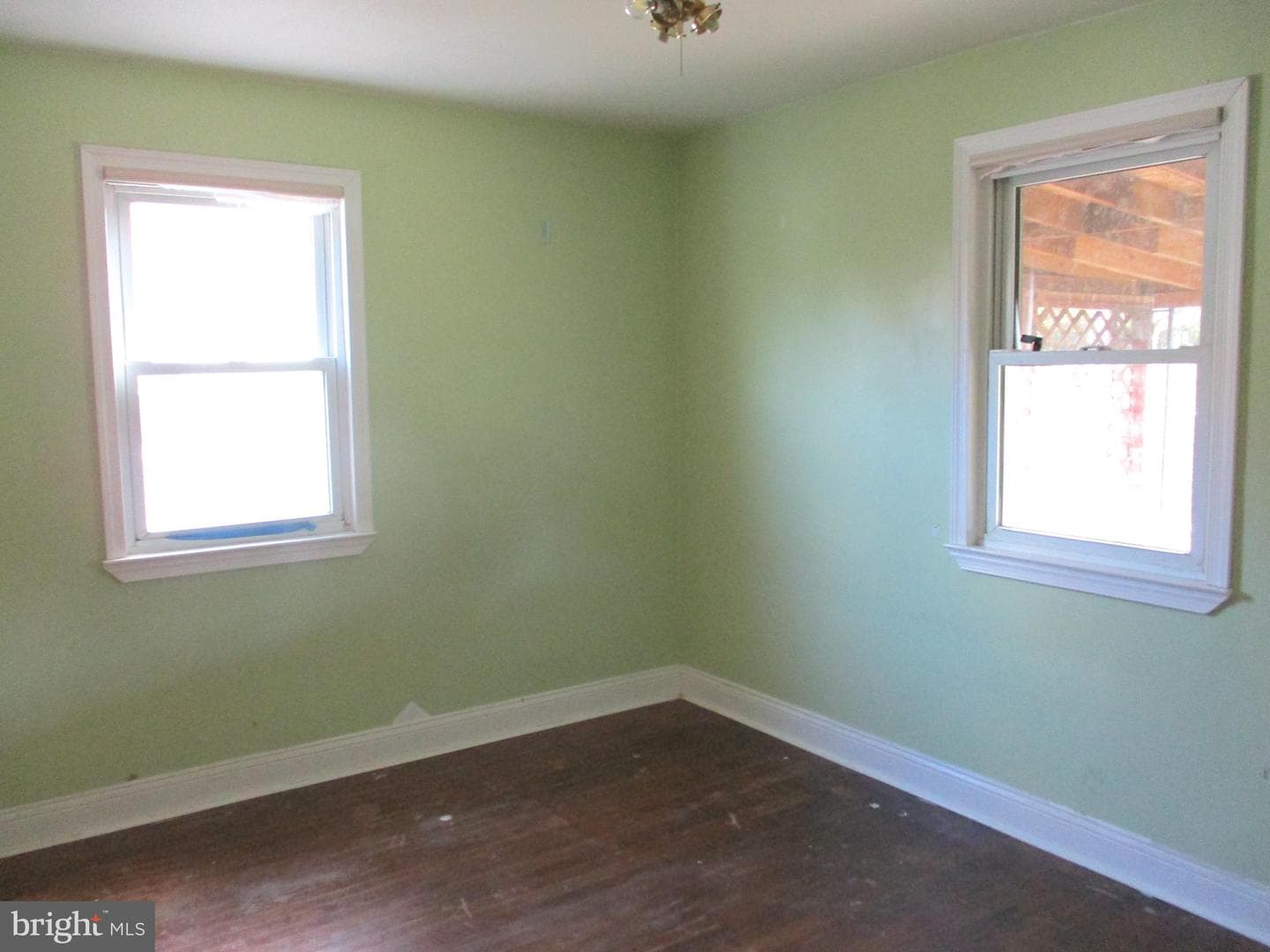52 Seward Lane photo 4