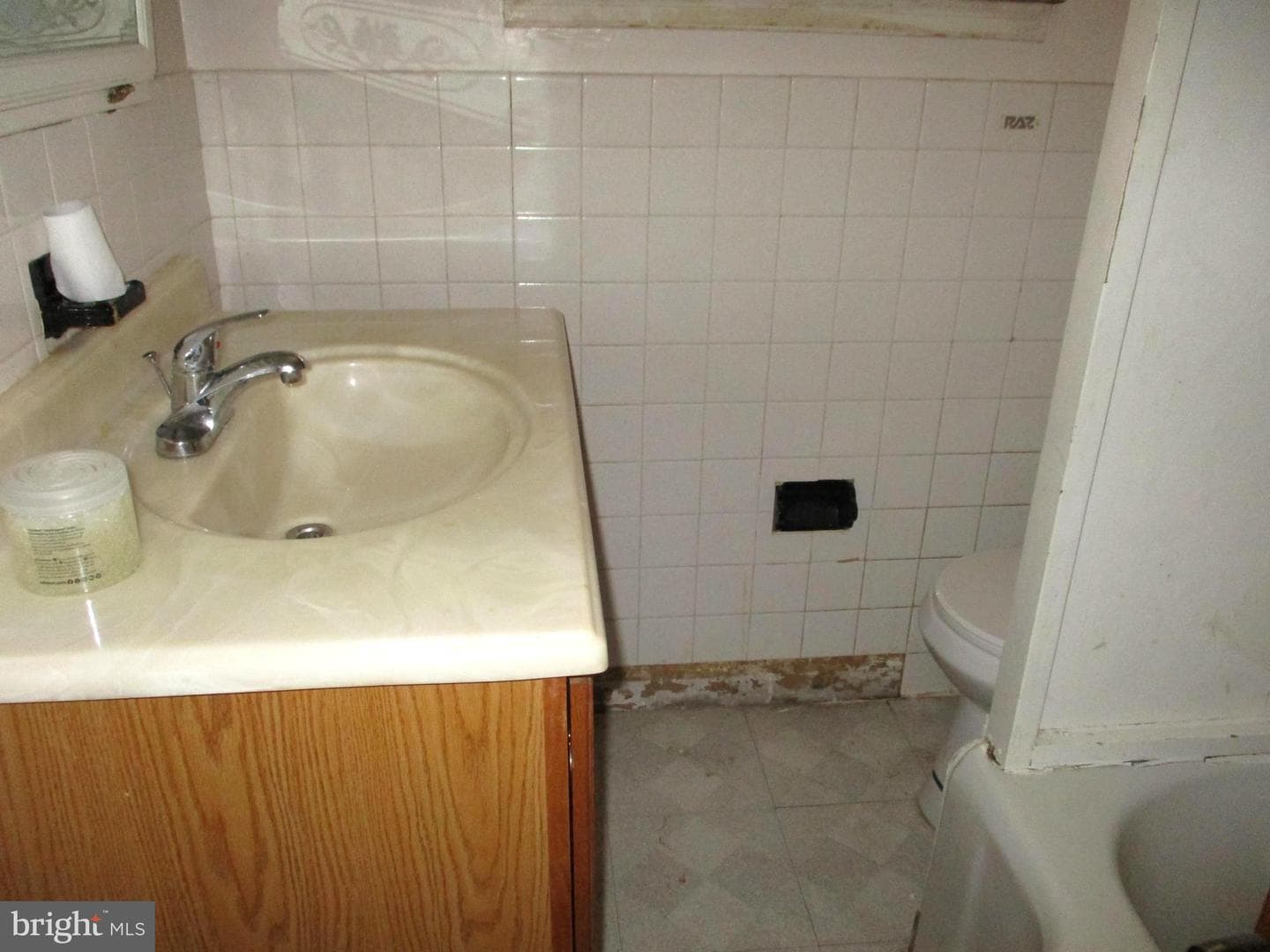 52 Seward Lane photo 6