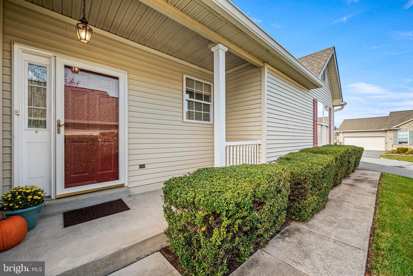 603 W Gray Fox Lane photo 2