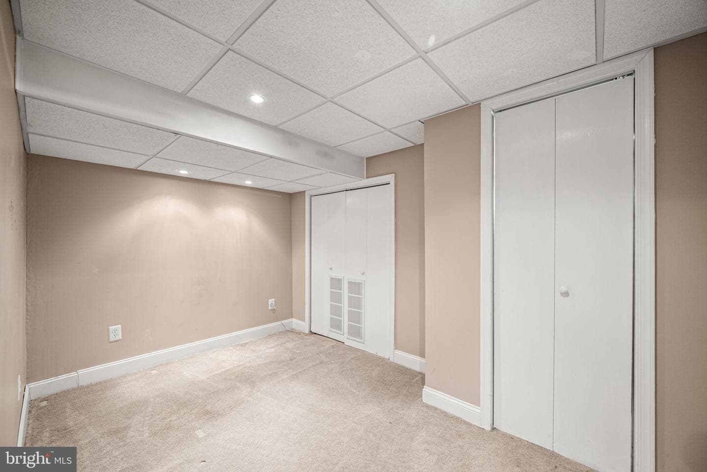123 Scheivert Avenue photo 27