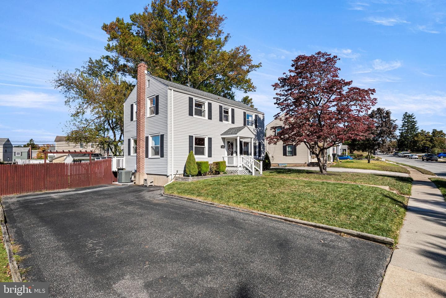 123 Scheivert Avenue photo 5