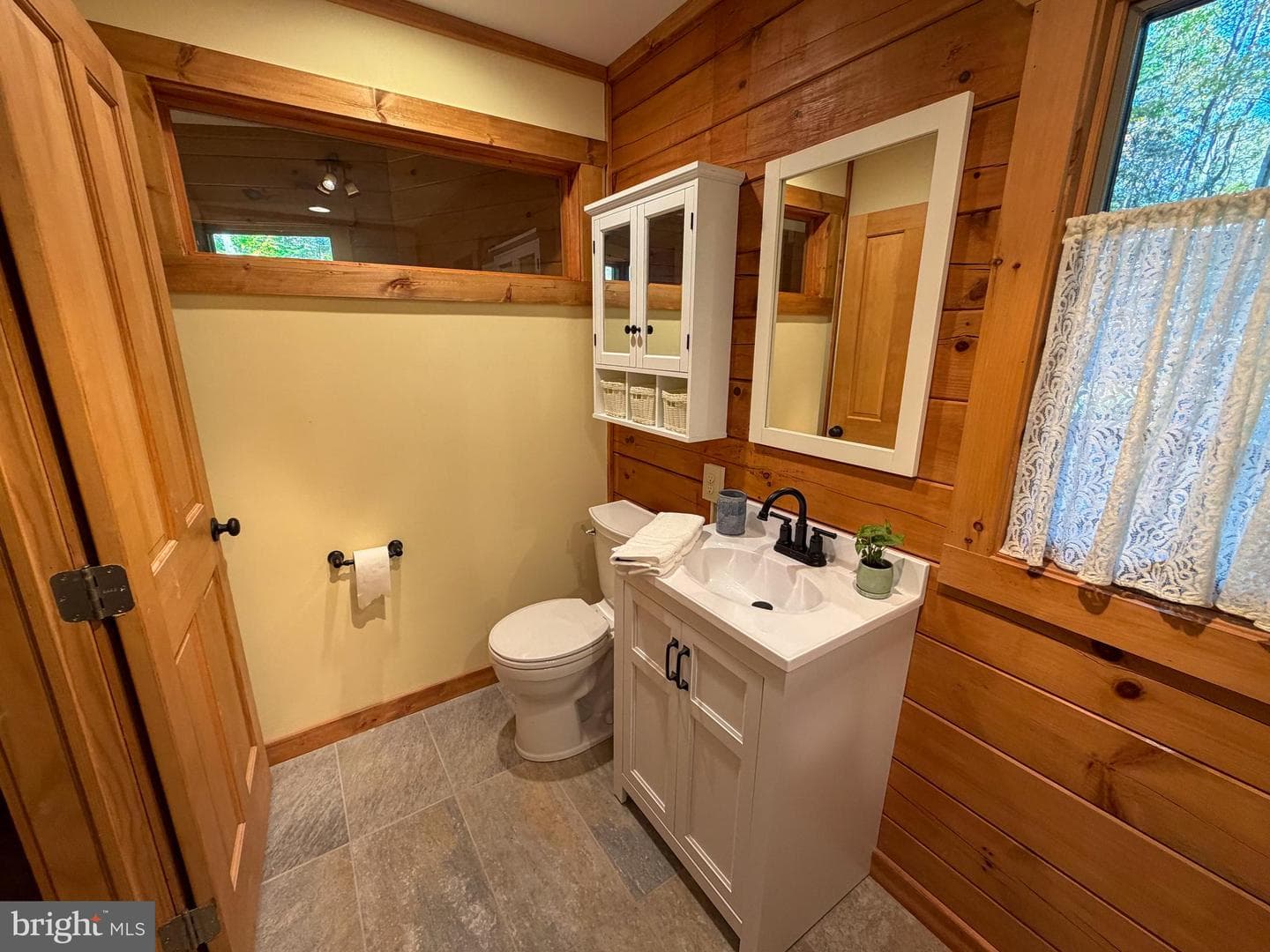 571 Mount Alverno Road photo 14