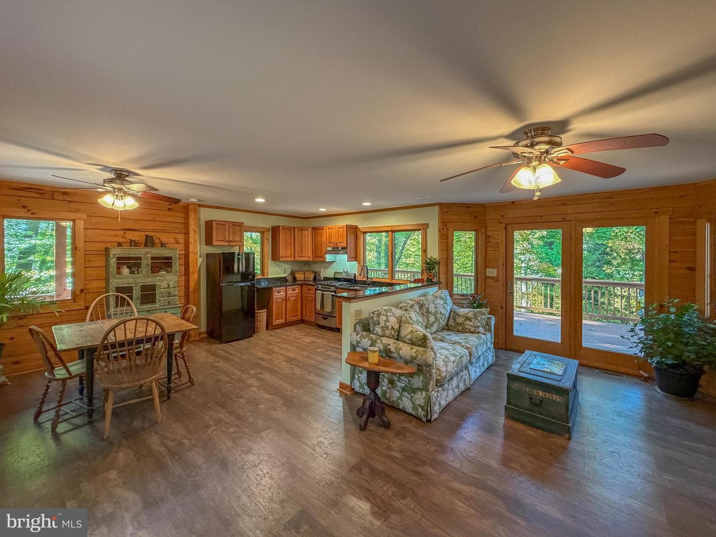 571 Mount Alverno Road photo 4