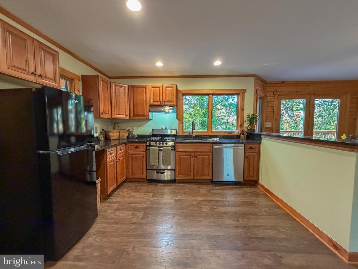 571 Mount Alverno Road photo 5