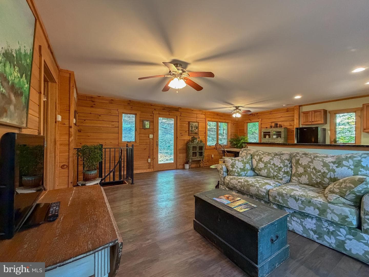 571 Mount Alverno Road photo 9