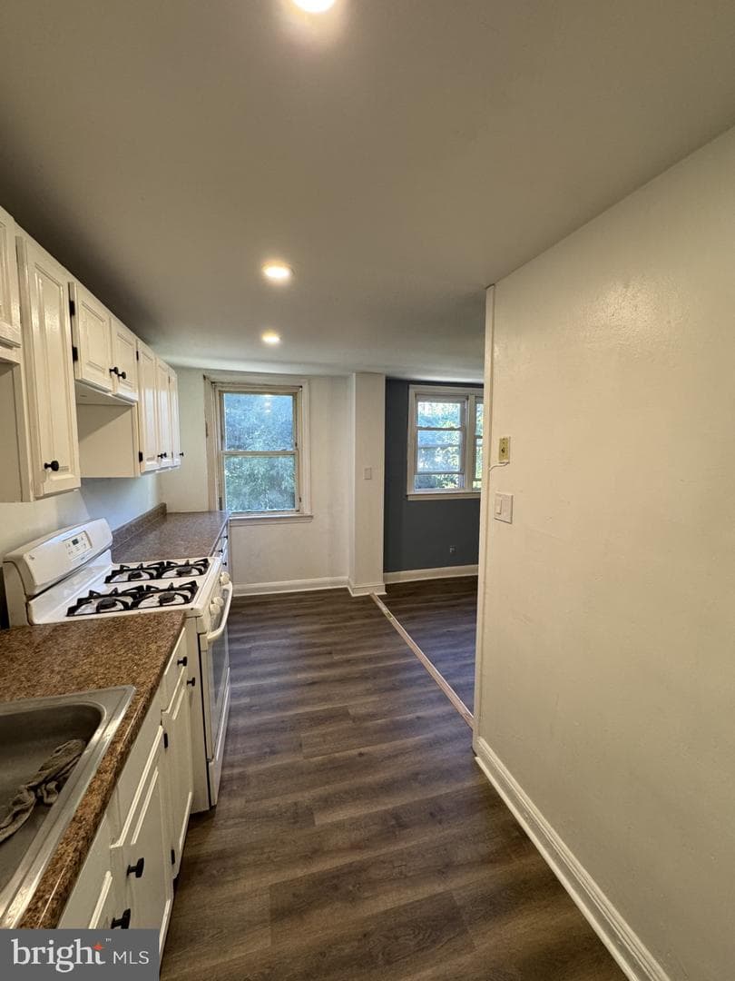 248 W 22nd Street photo 5