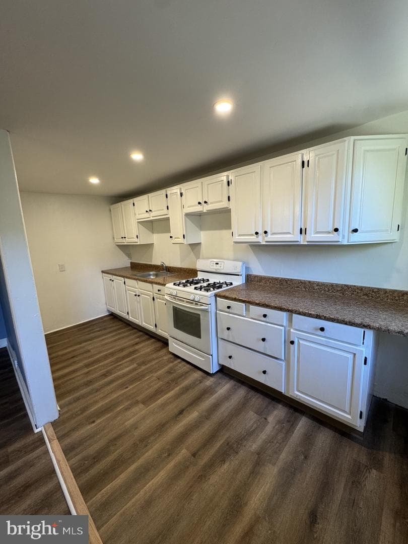 248 W 22nd Street photo 6