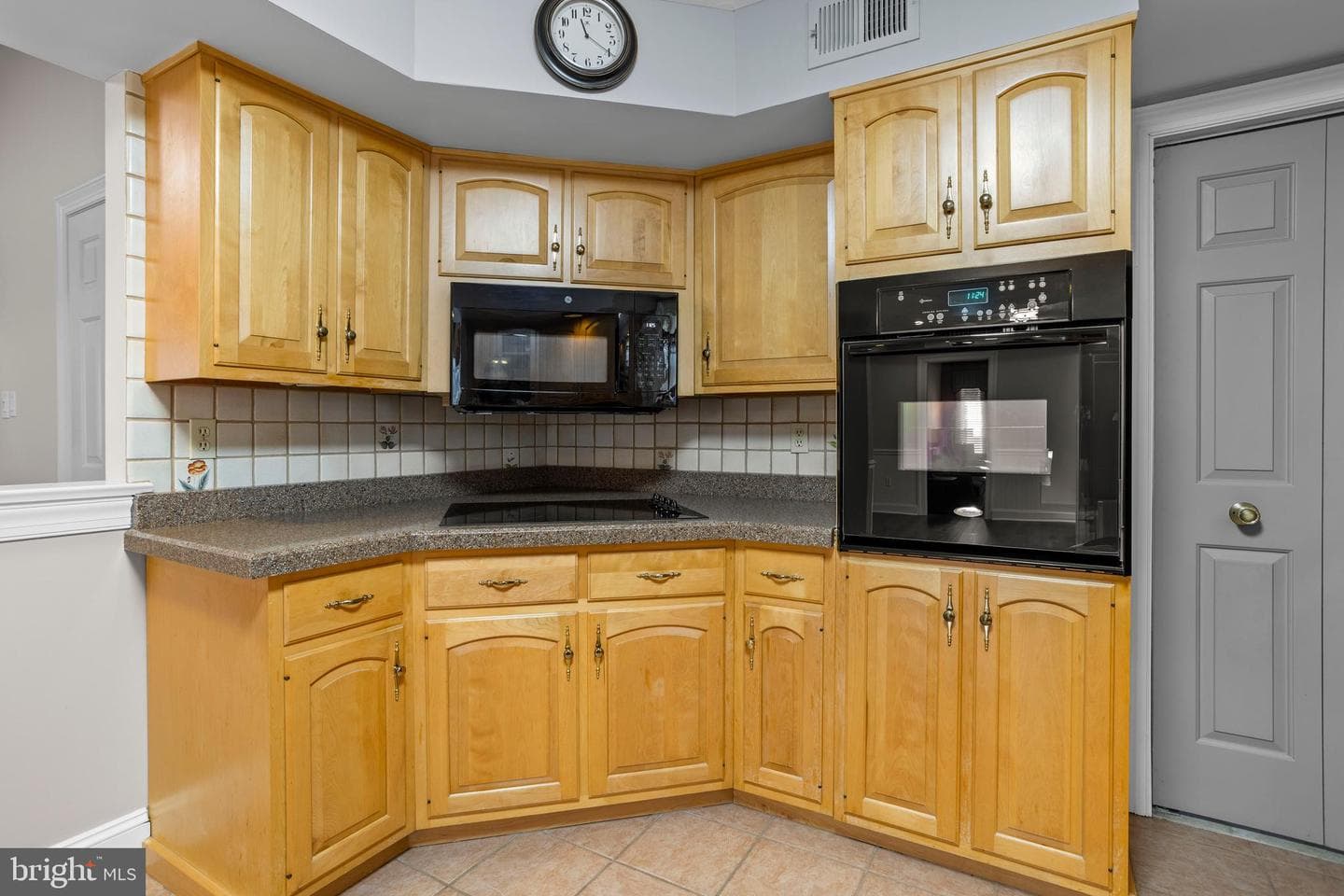 311 Ogden Place photo 15