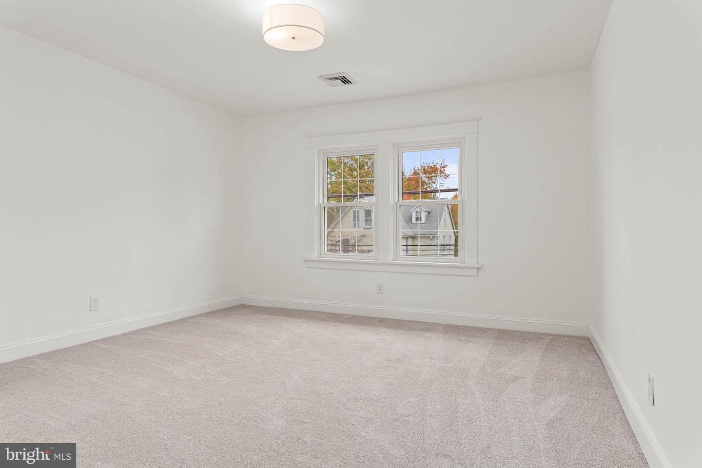 426 W Beech Tree Lane photo 26
