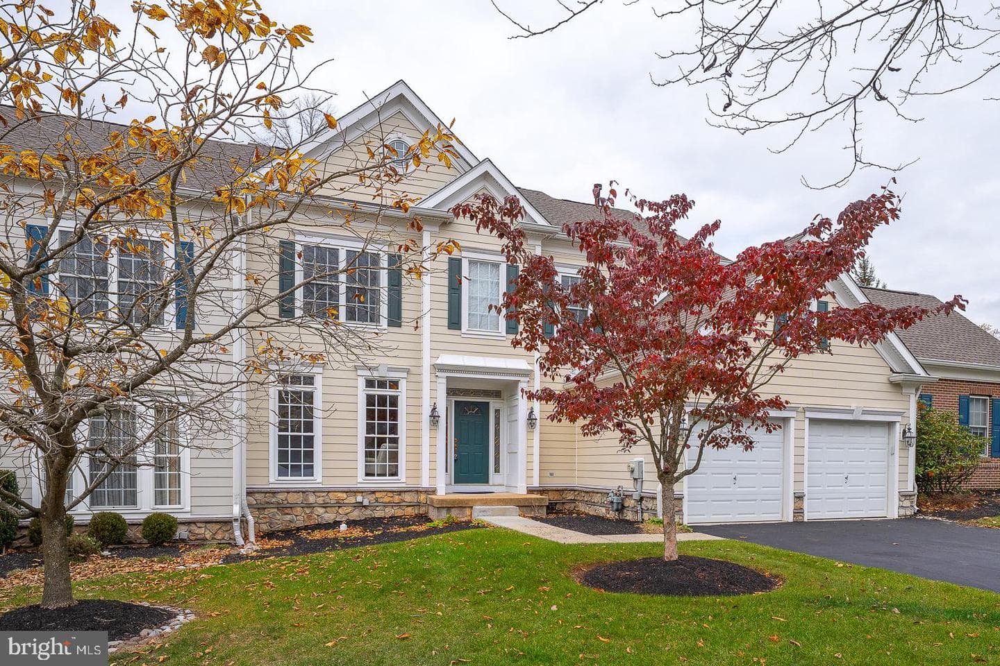 510 Guinevere Drive photo 1