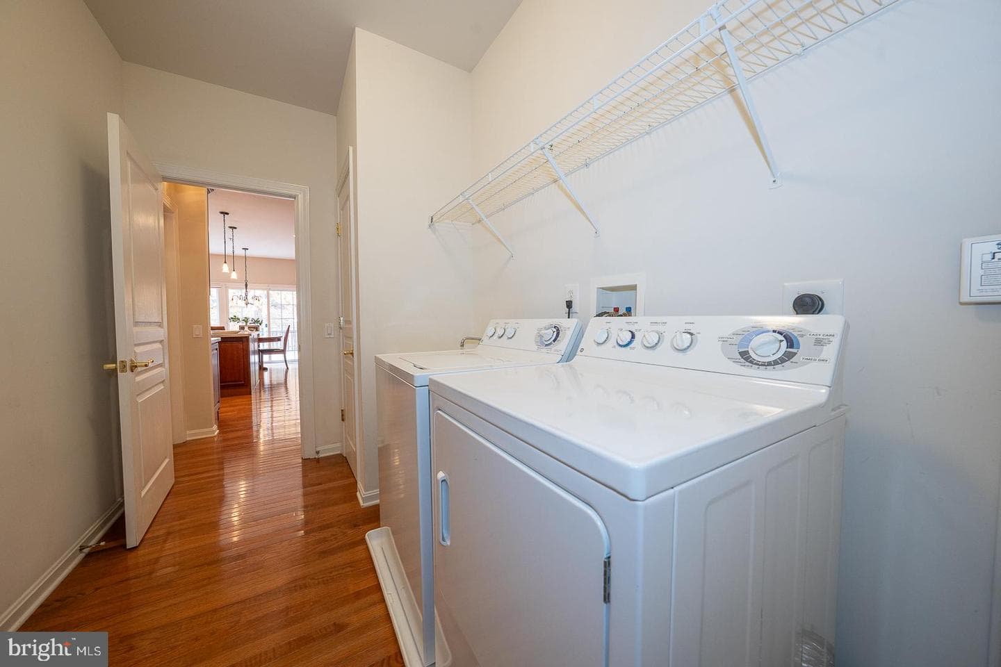 510 Guinevere Drive photo 18