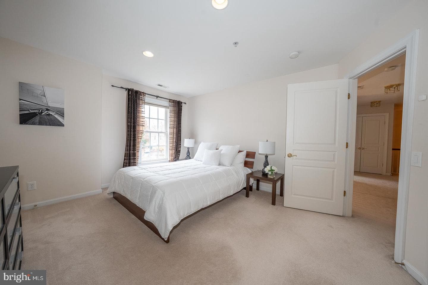 510 Guinevere Drive photo 37