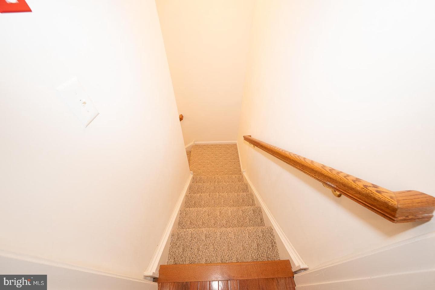 510 Guinevere Drive photo 42