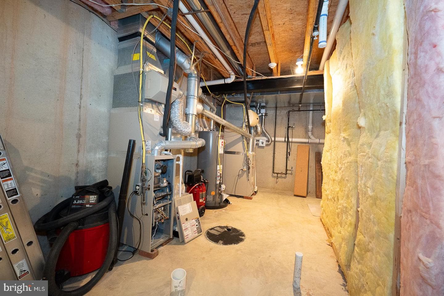 510 Guinevere Drive photo 44