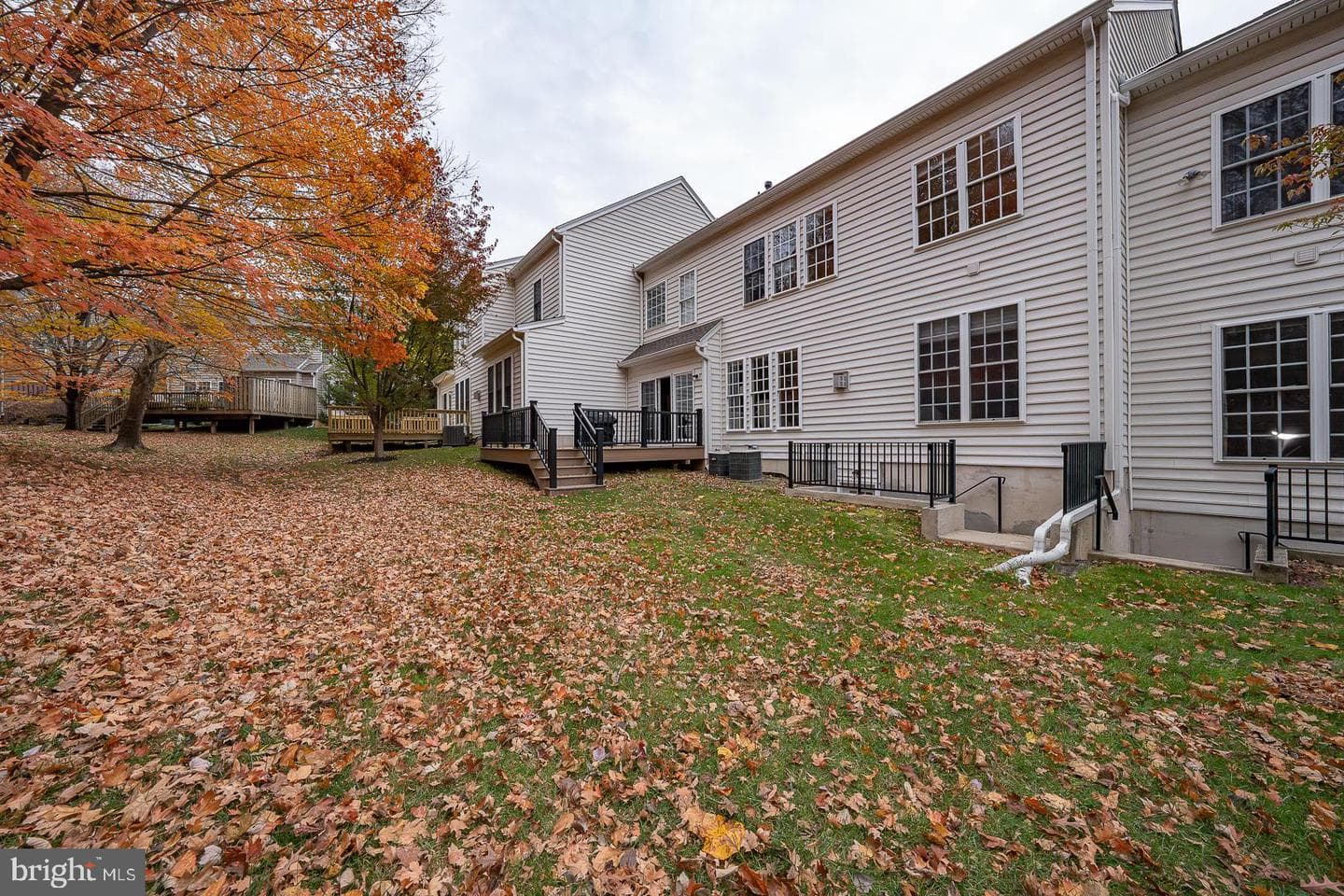510 Guinevere Drive photo 47