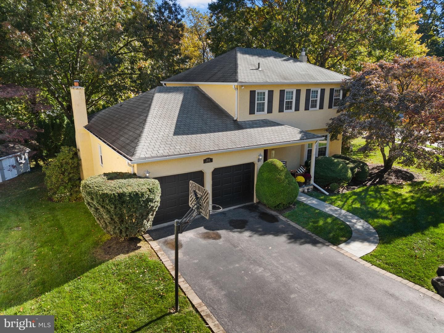 144 Eaton Drive photo 3