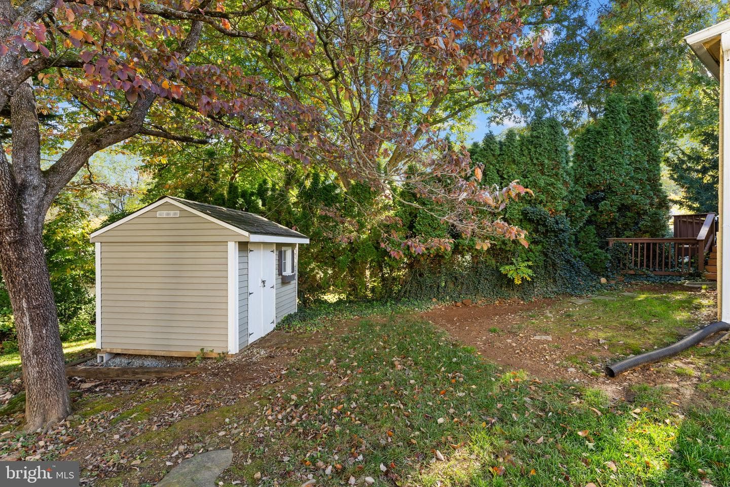 144 Eaton Drive photo 30