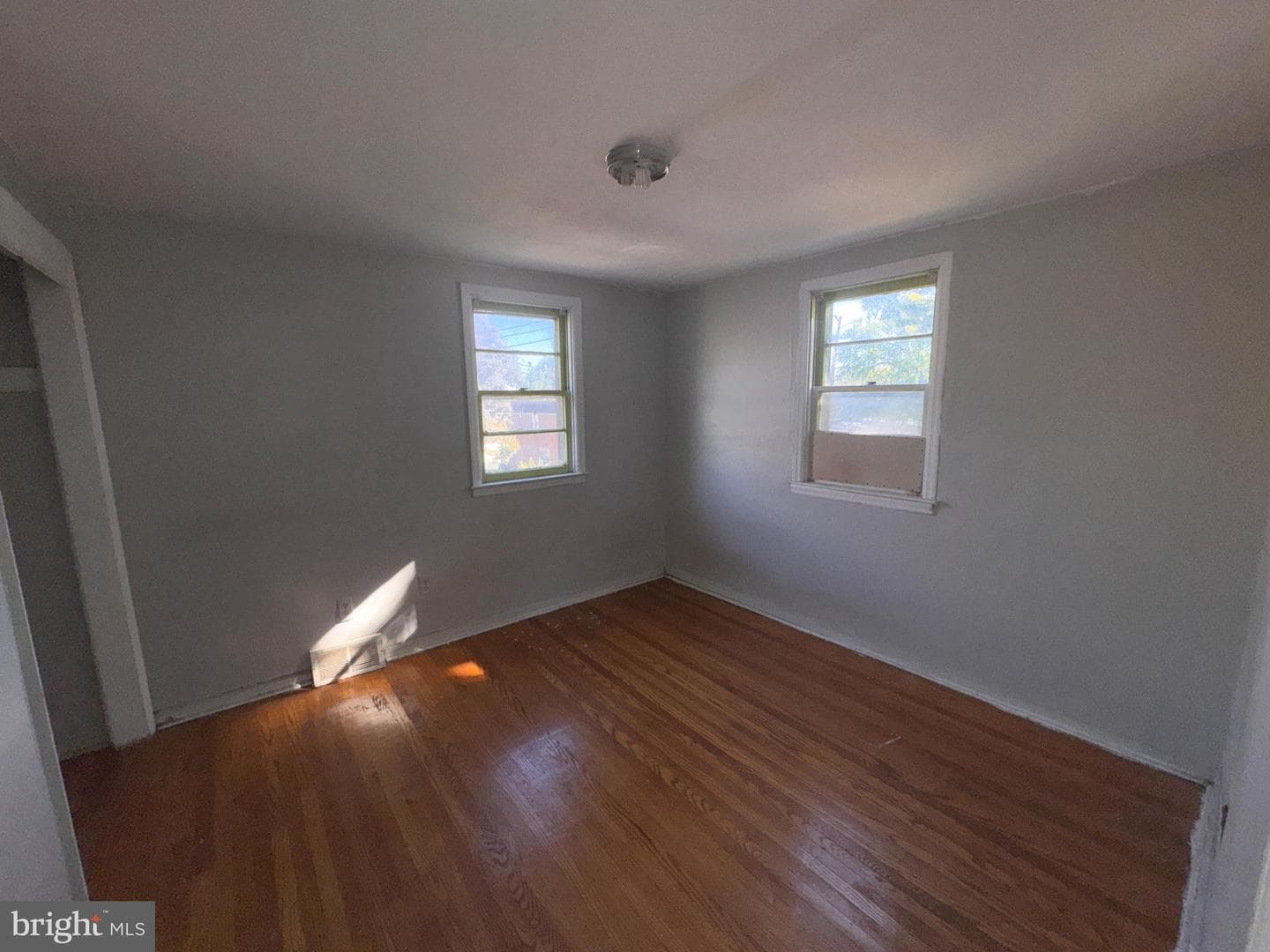 421 Poplar Street photo 16