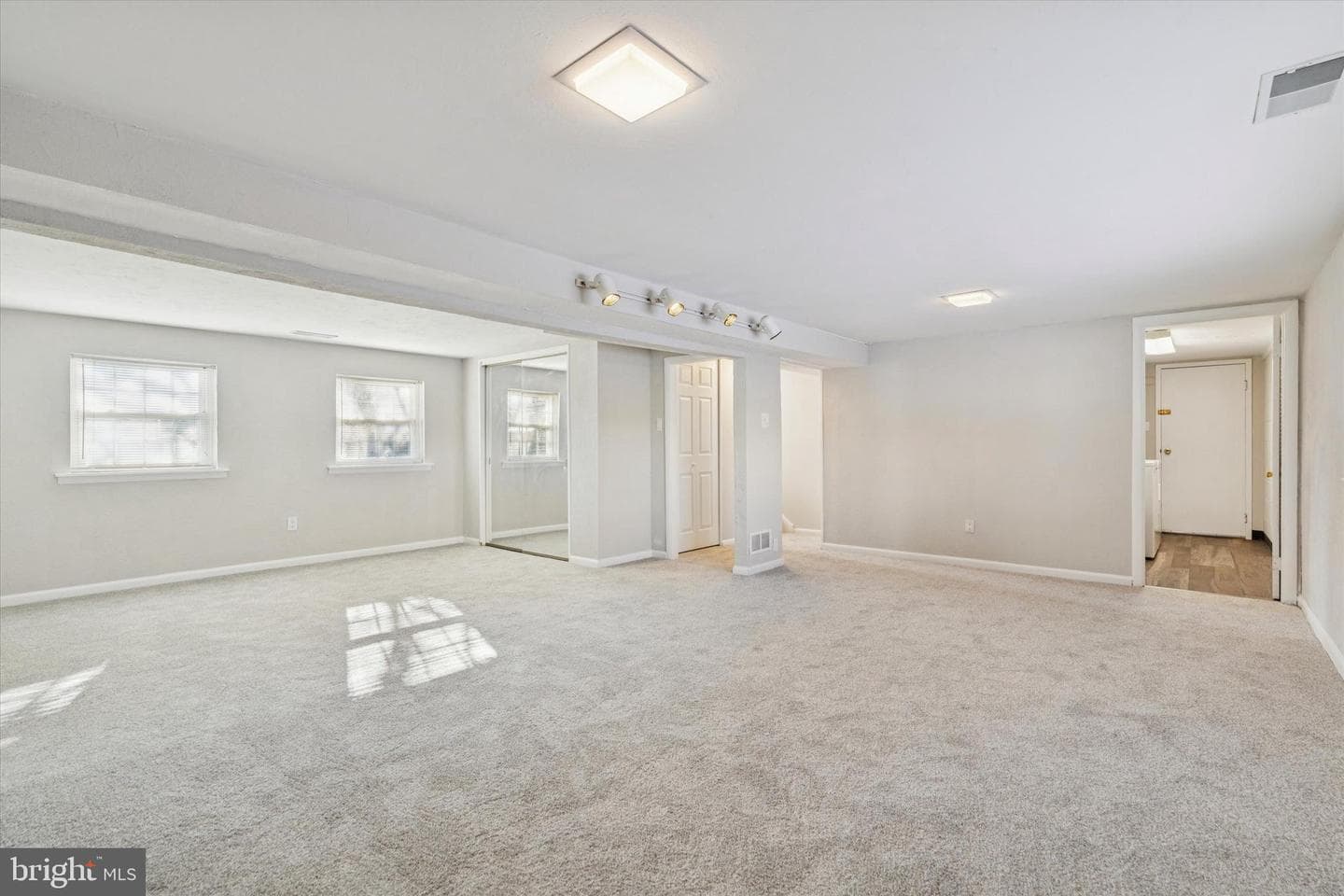 709 Avondale Lane photo 13