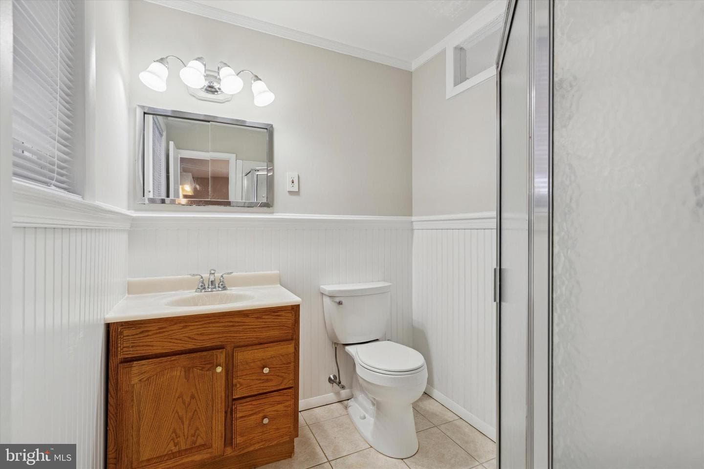709 Avondale Lane photo 9