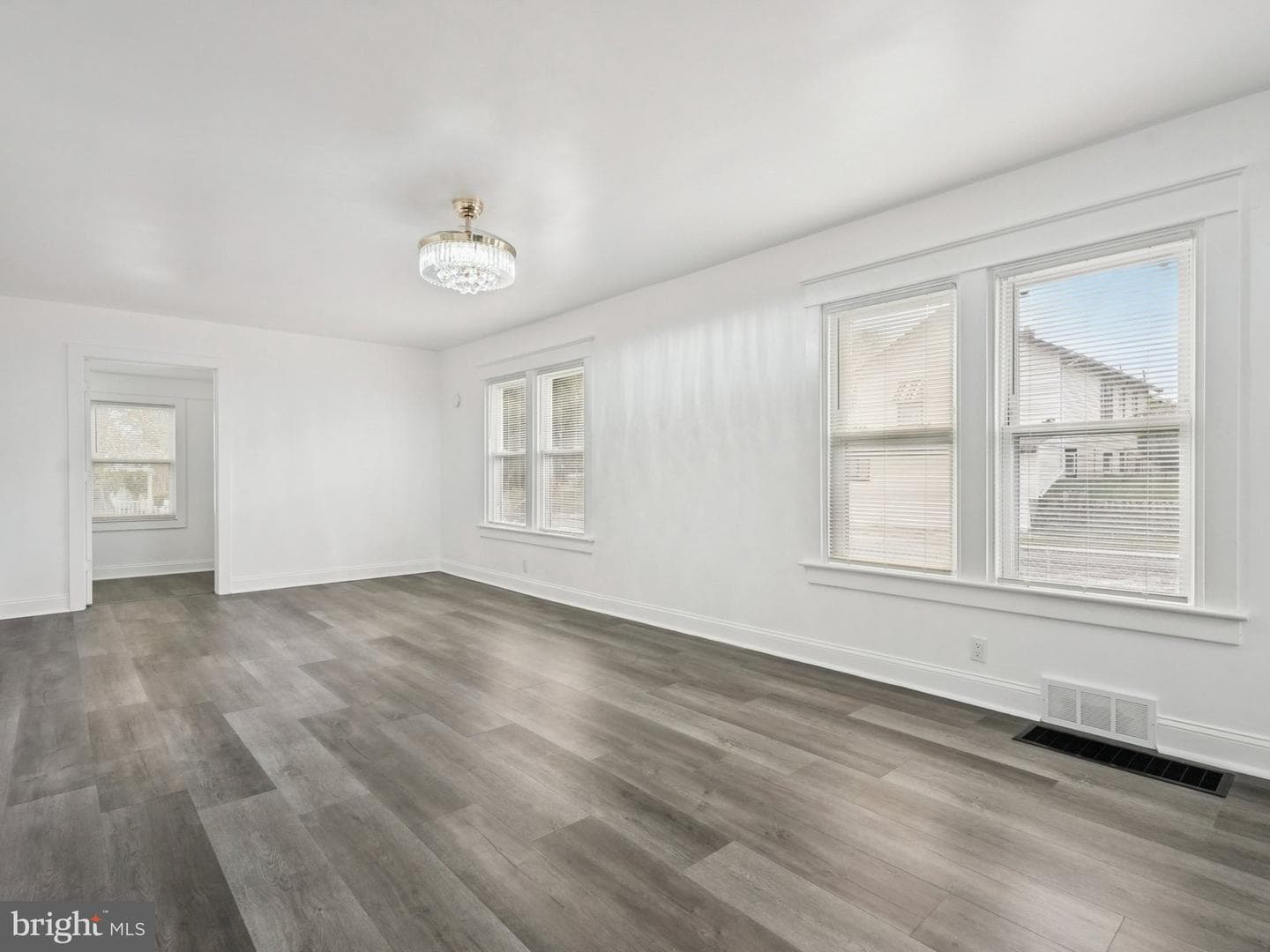 1001 Sunset Street photo 10