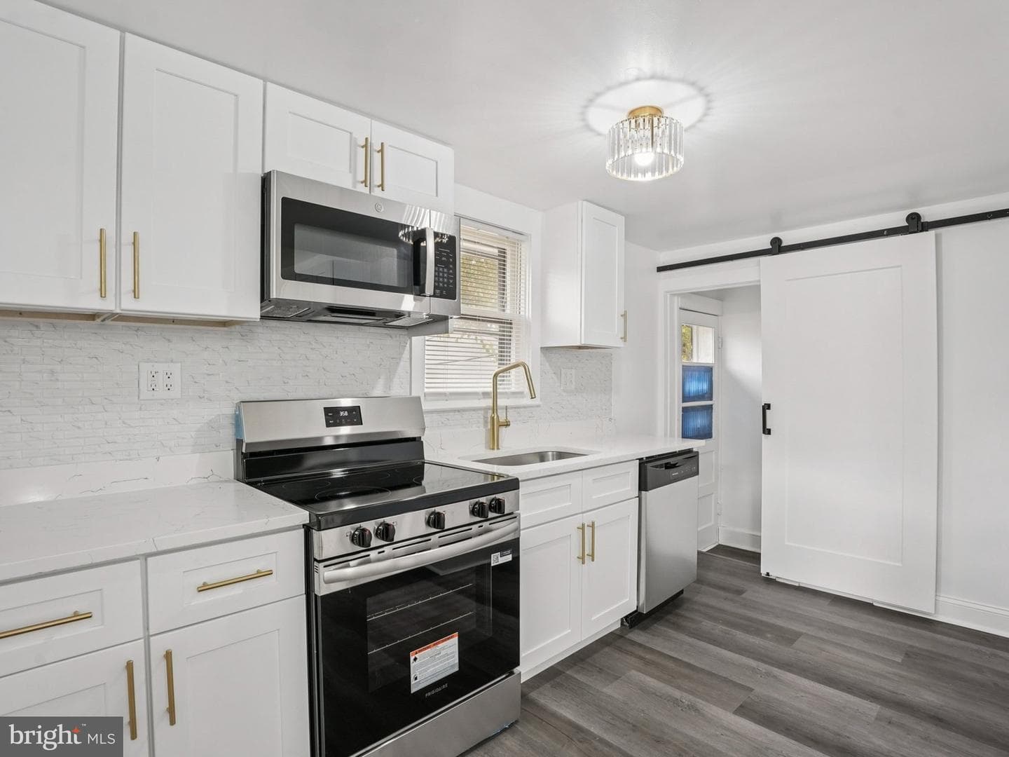 1001 Sunset Street photo 13