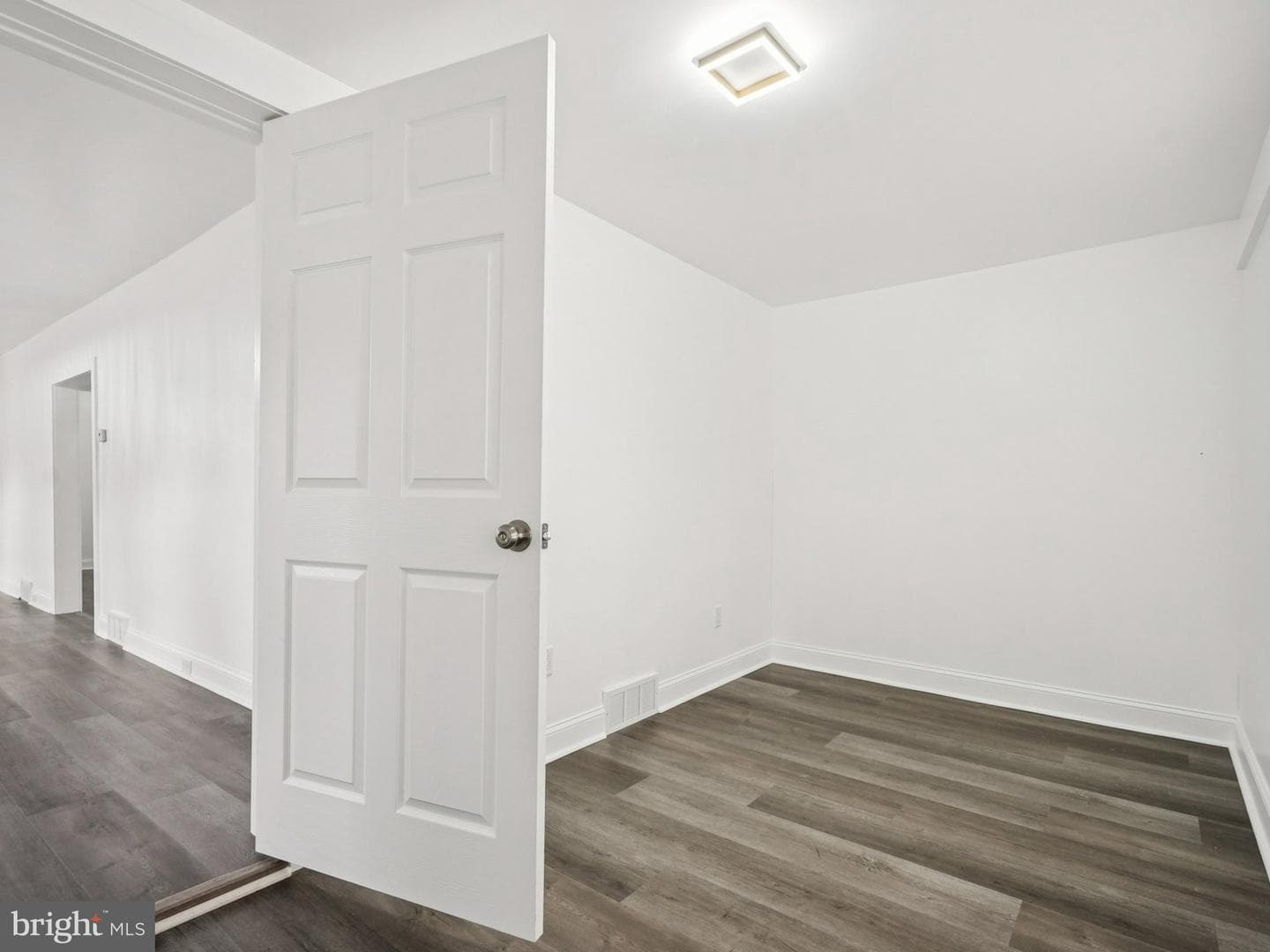 1001 Sunset Street photo 17