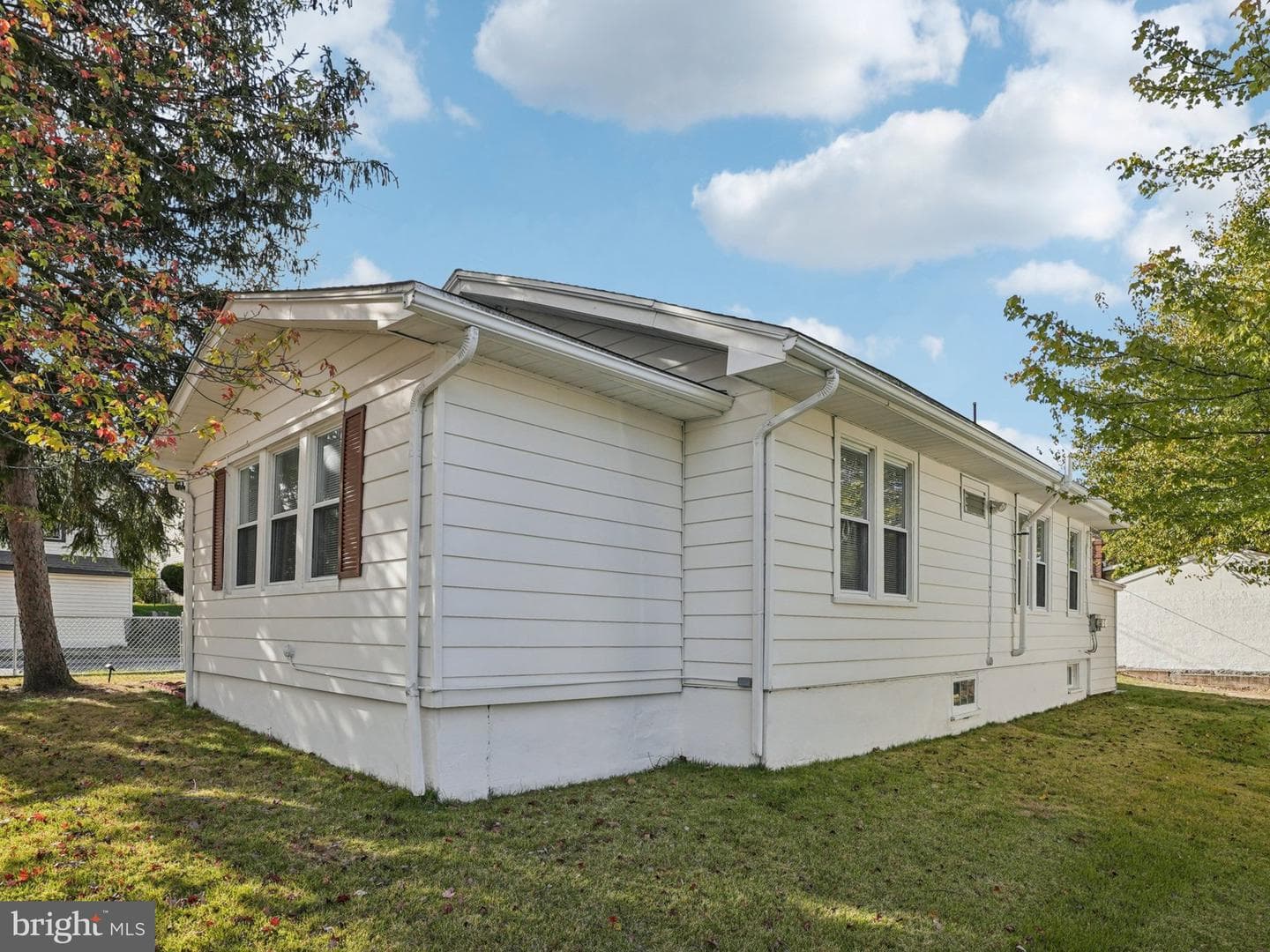1001 Sunset Street photo 34