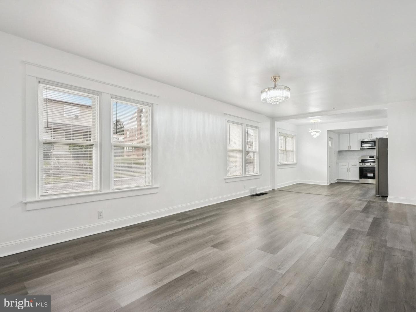 1001 Sunset Street photo 4
