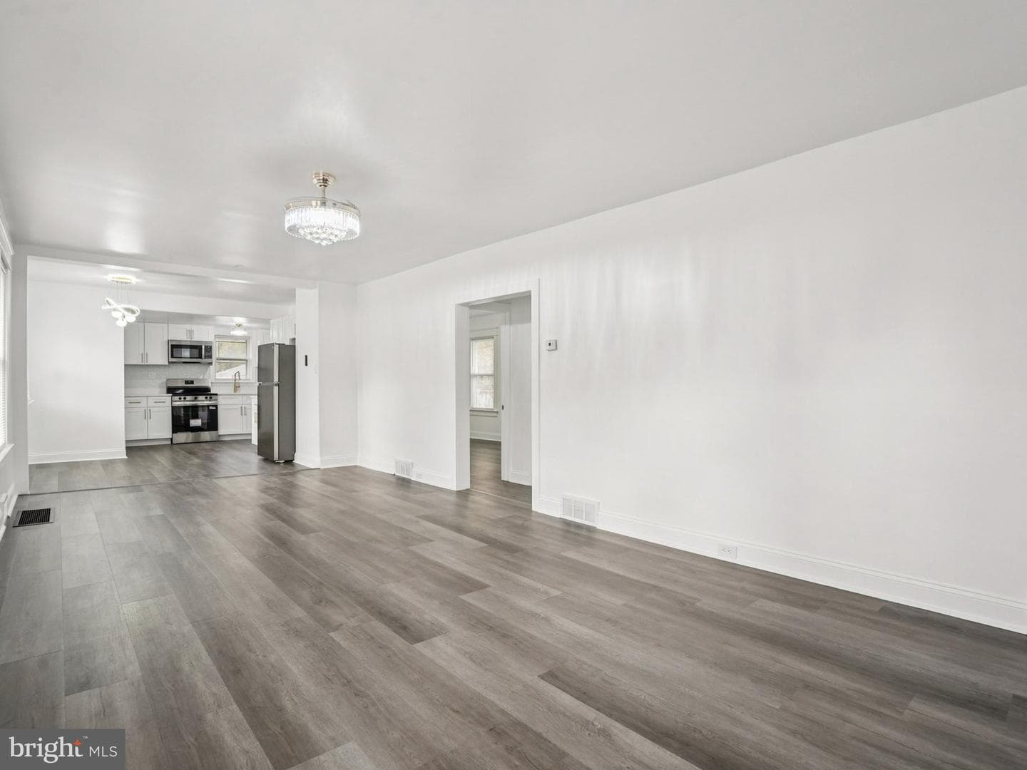 1001 Sunset Street photo 5